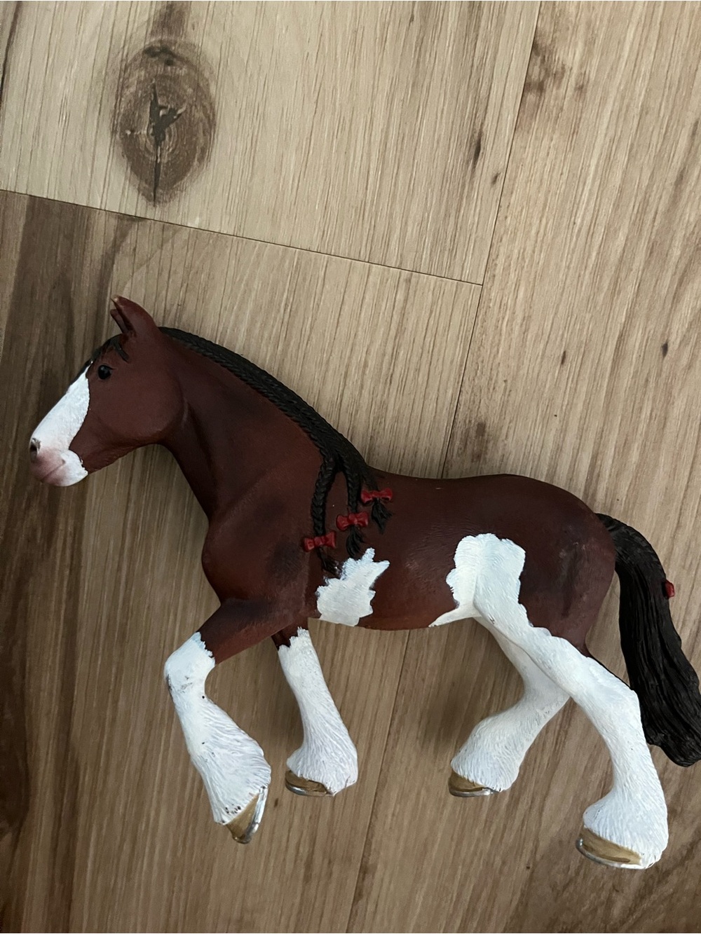 Schleich Clydesdale Mare Brown White Braided Mane Red Bows Horse Figure 13809